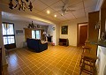  Landhaus in Sax mit 28.000m2 Grundstück in Spanish Fincas