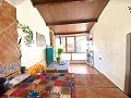 Groot mooi huis in een gehucht in Yecla in Spanish Fincas