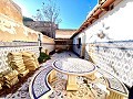 Groot mooi huis in een gehucht in Yecla in Spanish Fincas