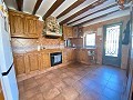 Groot mooi huis in een gehucht in Yecla in Spanish Fincas