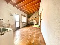 Groot mooi huis in een gehucht in Yecla in Spanish Fincas