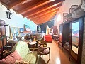 Groot mooi huis in een gehucht in Yecla in Spanish Fincas