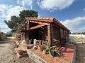 Villa de 4 dormitorios y 2 baños y casa de madera de 4 dormitorios y 2 baños en venta en La Romana. in Spanish Fincas