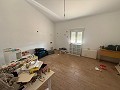 Villa de 4 dormitorios y 2 baños y casa de madera de 4 dormitorios y 2 baños en venta en La Romana. in Spanish Fincas