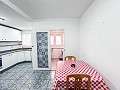 Piso de 3 Habitaciones en Villena con Ubicación Inmejorable in Spanish Fincas