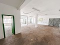 Gran Proyecto de Reforma con Opción de Comercio y 2 Apartamentos in Spanish Fincas
