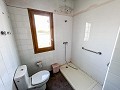 Gran Proyecto de Reforma con Opción de Comercio y 2 Apartamentos in Spanish Fincas
