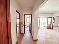 Gran Proyecto de Reforma con Opción de Comercio y 2 Apartamentos in Spanish Fincas