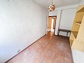 Gran Proyecto de Reforma con Opción de Comercio y 2 Apartamentos in Spanish Fincas