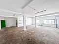Gran Proyecto de Reforma con Opción de Comercio y 2 Apartamentos in Spanish Fincas