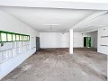 Gran Proyecto de Reforma con Opción de Comercio y 2 Apartamentos in Spanish Fincas