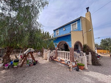 Maison de campagne confortable avec piscine à Sax