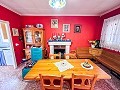 Gezellig landhuis met zwembad in Sax in Spanish Fincas
