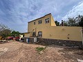 Gezellig landhuis met zwembad in Sax in Spanish Fincas