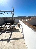Prachtig appartement met 3 slaapkamers en 1 badkamer op de 2e verdieping in Pinoso in Spanish Fincas