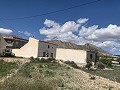 4-slaapkamerwoning met ruimte voor een zwembad in Spanish Fincas