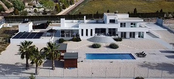 Modern 5 bedroom villa in Sax, Alicante 