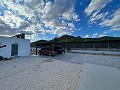 Moderne villa met 5 slaapkamers in Sax, Alicante in Spanish Fincas