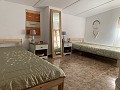 Superbe maison de campagne avec 4 chambres et terrain de 20 000 m2 in Spanish Fincas