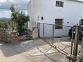 Superbe maison de campagne avec 4 chambres et terrain de 20 000 m2 in Spanish Fincas