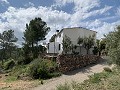 Superbe maison de campagne avec 4 chambres et terrain de 20 000 m2 in Spanish Fincas