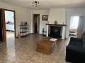 Superbe maison de campagne avec 4 chambres et terrain de 20 000 m2 in Spanish Fincas