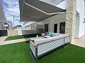 Bungalow de 3 dormitorios en Punta Prima in Spanish Fincas