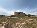 Schitterende, 70% afgewerkte nieuwbouwvilla met 7 slaapkamers en 4 badkamers te koop in Salinas. in Spanish Fincas