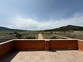 Schitterende, 70% afgewerkte nieuwbouwvilla met 7 slaapkamers en 4 badkamers te koop in Salinas. in Spanish Fincas
