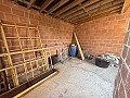 Schitterende, 70% afgewerkte nieuwbouwvilla met 7 slaapkamers en 4 badkamers te koop in Salinas. in Spanish Fincas