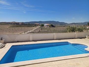 Schönes Landhaus mit 3 Schlafzimmern und 1 Bad in Torre del Rico.