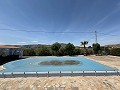 Instapklare moderne villa met 5 slaapkamers in Sax, Alicante met zwembad in Spanish Fincas