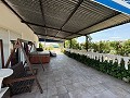 Instapklare moderne villa met 5 slaapkamers in Sax, Alicante met zwembad in Spanish Fincas