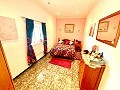 Instapklare moderne villa met 5 slaapkamers in Sax, Alicante met zwembad in Spanish Fincas
