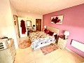 Instapklare moderne villa met 5 slaapkamers in Sax, Alicante met zwembad in Spanish Fincas