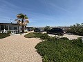 Instapklare moderne villa met 5 slaapkamers in Sax, Alicante met zwembad in Spanish Fincas