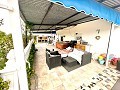 Instapklare moderne villa met 5 slaapkamers in Sax, Alicante met zwembad in Spanish Fincas