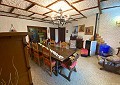 Prachtige traditionele villa met 5 slaapkamers en 2 badkamers op 140.000 m2 bos in Sax in Spanish Fincas