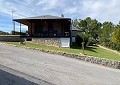 Prachtige traditionele villa met 5 slaapkamers en 2 badkamers op 140.000 m2 bos in Sax in Spanish Fincas