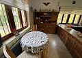 Prachtige traditionele villa met 5 slaapkamers en 2 badkamers op 140.000 m2 bos in Sax in Spanish Fincas