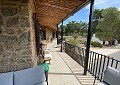 Prachtige traditionele villa met 5 slaapkamers en 2 badkamers op 140.000 m2 bos in Sax in Spanish Fincas
