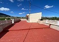 Casa de campo de 3 dormitorios con un apartamento anexo de 2 dormitorios más un estudio de 1 dormitorio en Sax. in Spanish Fincas