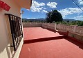 Casa de campo de 3 dormitorios con un apartamento anexo de 2 dormitorios más un estudio de 1 dormitorio en Sax. in Spanish Fincas