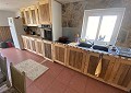 Casa de campo de 3 dormitorios con un apartamento anexo de 2 dormitorios más un estudio de 1 dormitorio en Sax. in Spanish Fincas