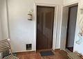 Casa de campo de 3 dormitorios con un apartamento anexo de 2 dormitorios más un estudio de 1 dormitorio en Sax. in Spanish Fincas