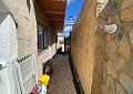 Casa de campo de 3 dormitorios con un apartamento anexo de 2 dormitorios más un estudio de 1 dormitorio en Sax. in Spanish Fincas