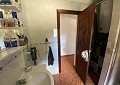 Casa de campo de 3 dormitorios con un apartamento anexo de 2 dormitorios más un estudio de 1 dormitorio en Sax. in Spanish Fincas
