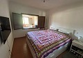 Casa de campo de 3 dormitorios con un apartamento anexo de 2 dormitorios más un estudio de 1 dormitorio en Sax. in Spanish Fincas