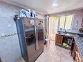 Charmante maison jumelée de deux étages à Cox, Alicante in Spanish Fincas