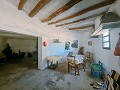 Gran oportunidad de casa de campo en las afueras de Pinoso in Spanish Fincas